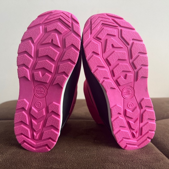 Wonder Nation Snow Boots Fuchsia Girls Size 11 - Picture 4 of 9